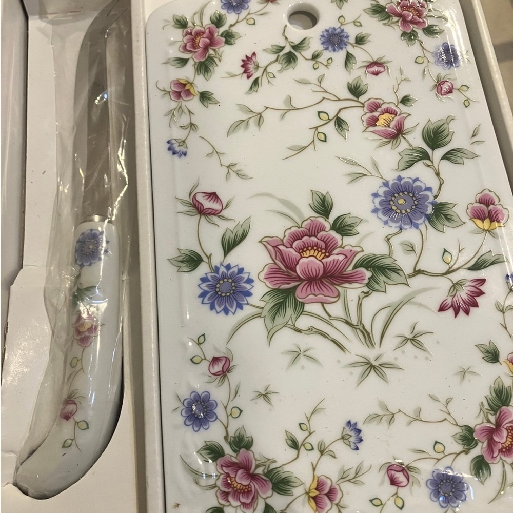 Floral Ceramic Cheese board and knife by sadek